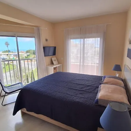 Litoral Holidays Apartamento *